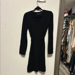 9• PRANA Elegant Black Long-Sleeve Dress- large