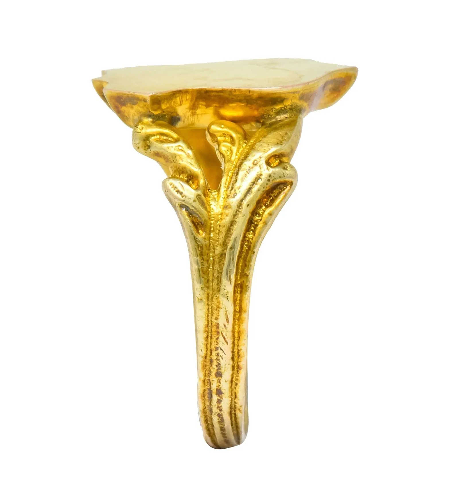 Art Nouveau 12 Karat Yellow Gold Shield Signet Unisex Ring