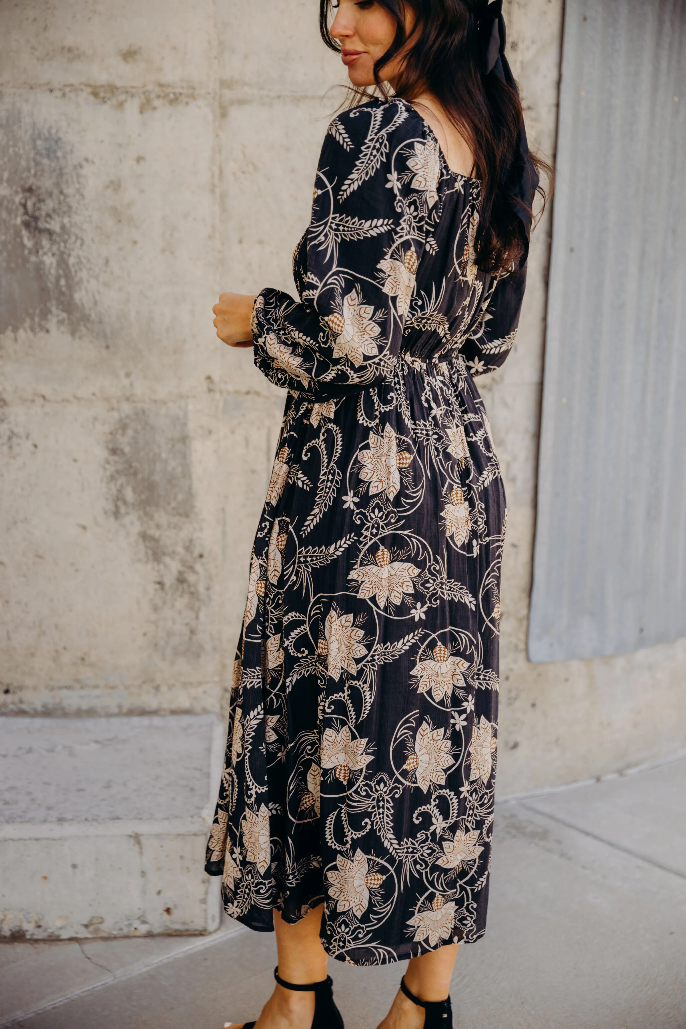 Cambry Black Swirl Mid Dress