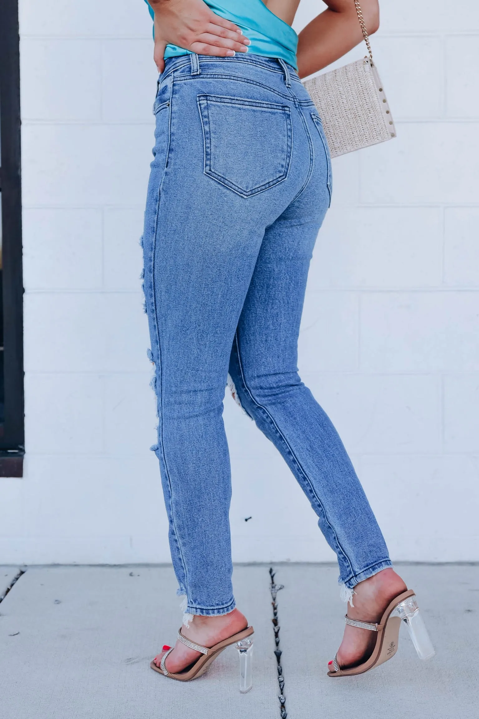 Carter Distressed Skinny Jeans - Light