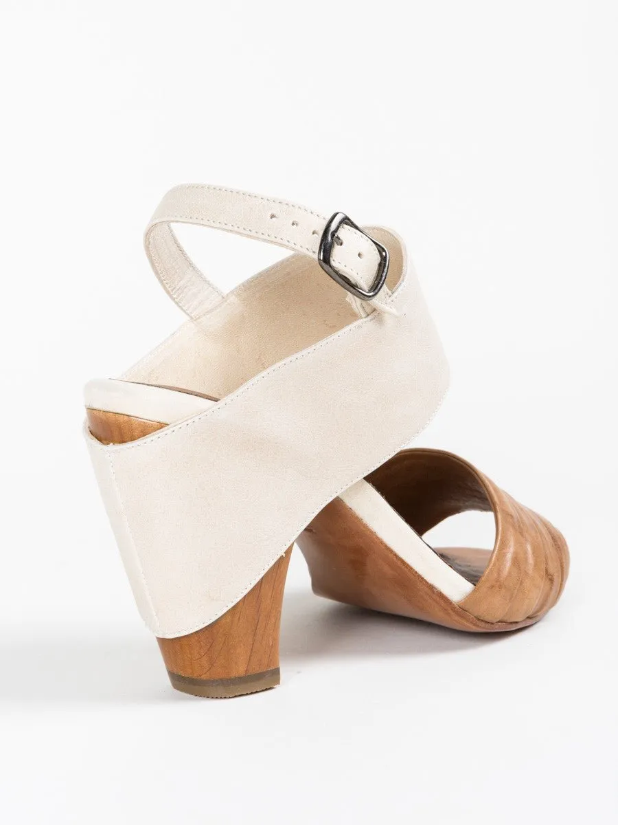 color block sandal - camel