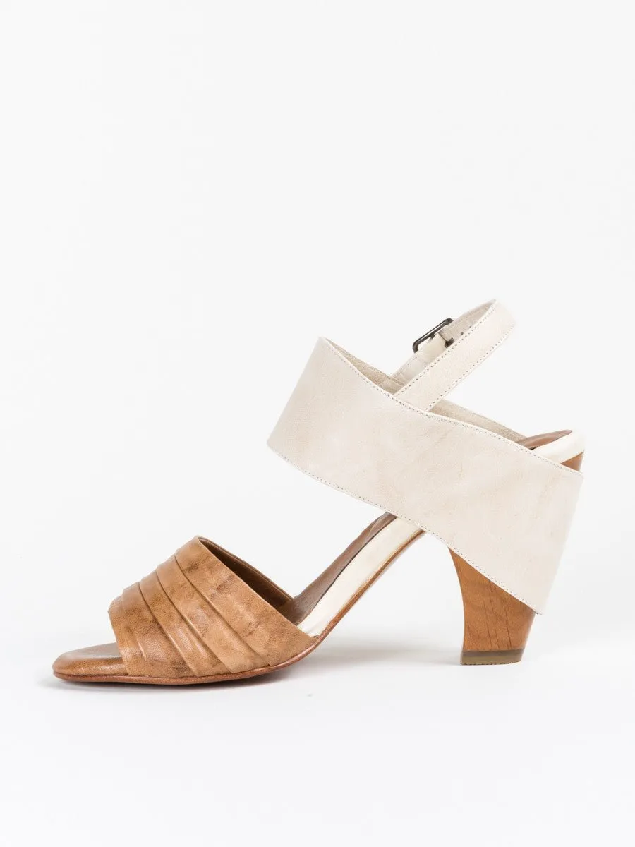 color block sandal - camel