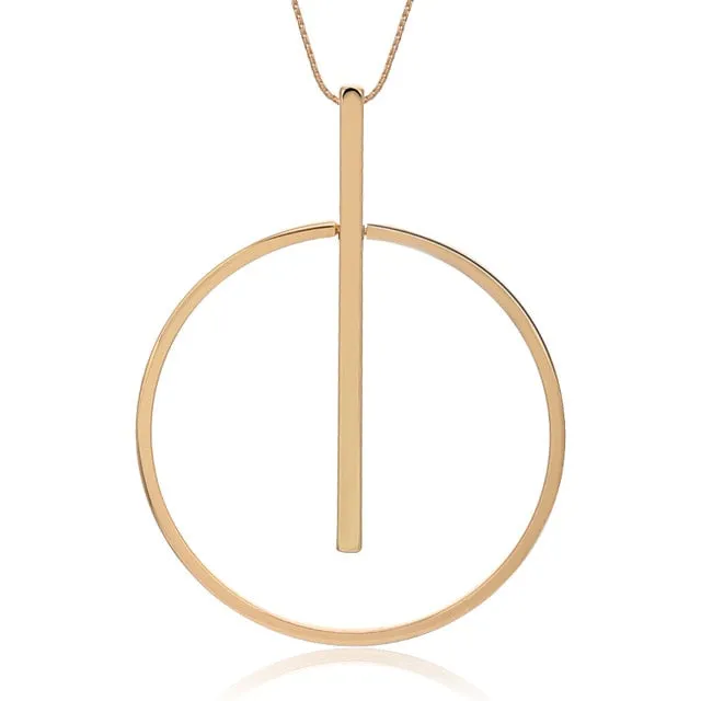 Elegant Femme Circle Necklace