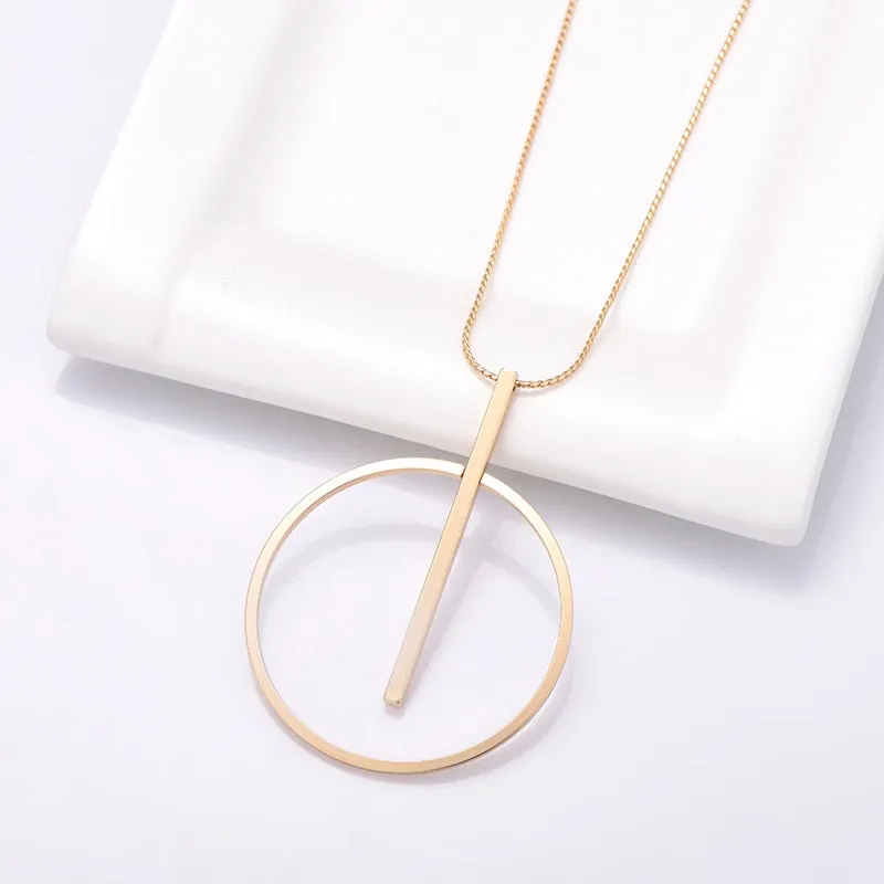Elegant Femme Circle Necklace