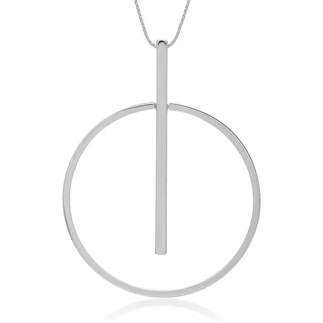 Elegant Femme Circle Necklace