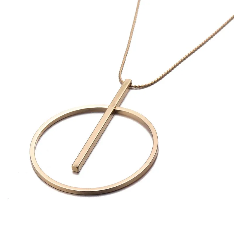Elegant Femme Circle Necklace