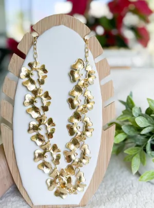 Flower petals necklace