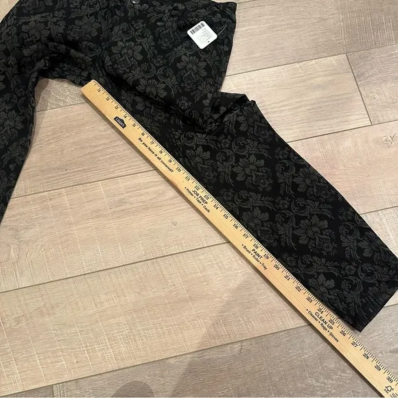 FREE PEOPLE WOMENS BLACK AND GRAY MOTIF PANTS SIZE 28 NWT