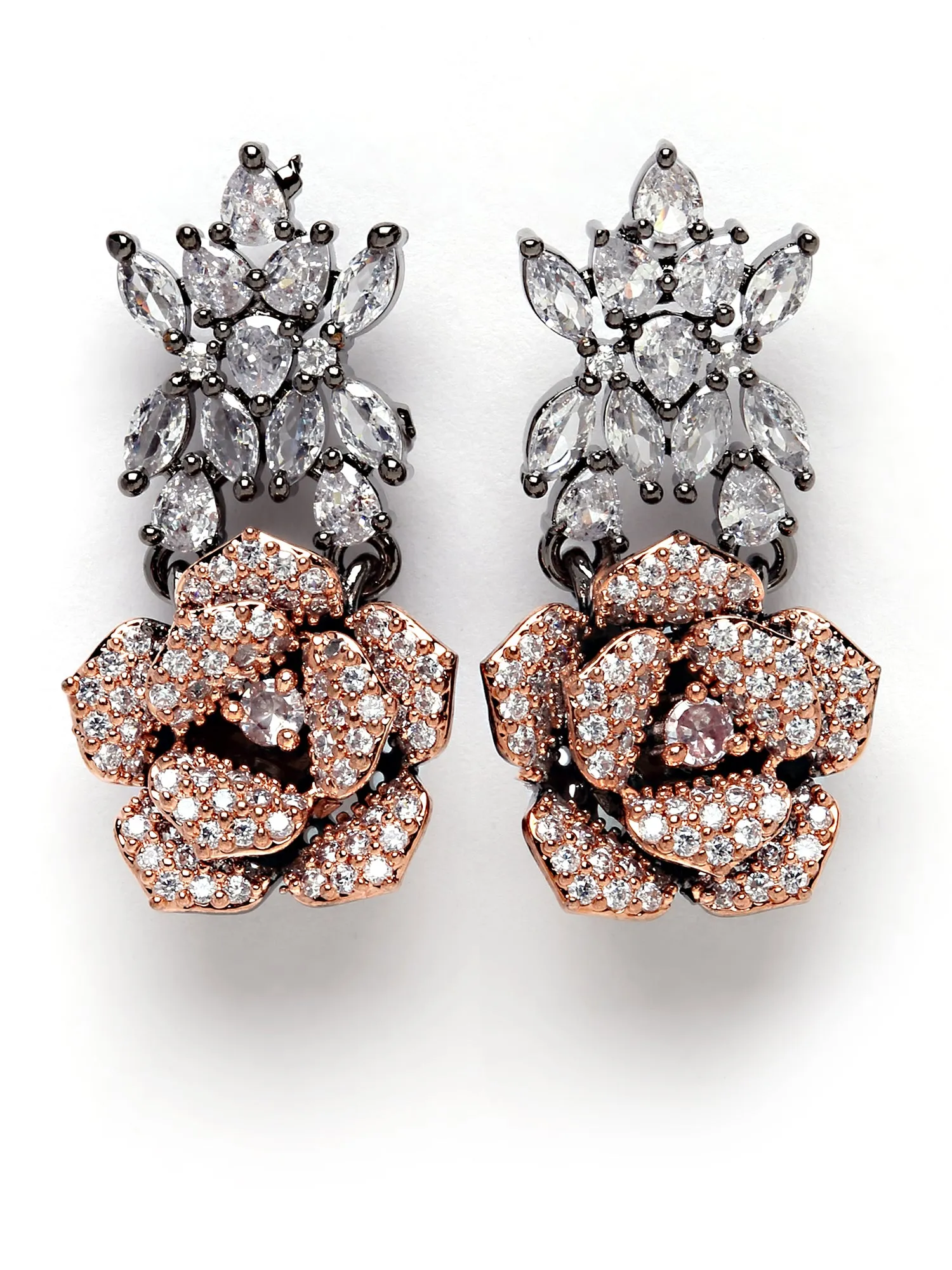 Karatcart Rose Shape Cubic Zirconia Studded Necklace Set for Women