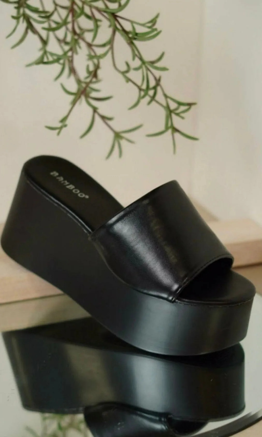 KATIUSCA BLACK SANDAL