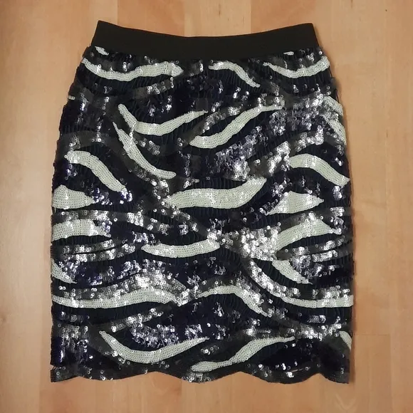 NWT, BCBGMaxAzria Elodie Sequin Wave Skirt