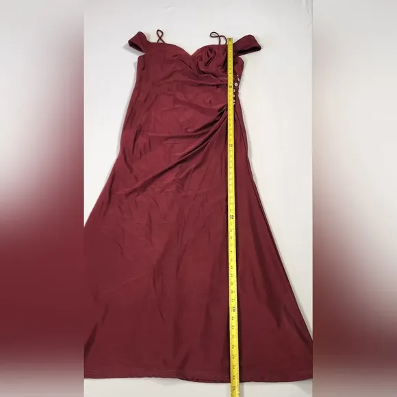 Oleg Cassini Elegant Burgundy Off-Shoulder Women's  Dress Size 16W