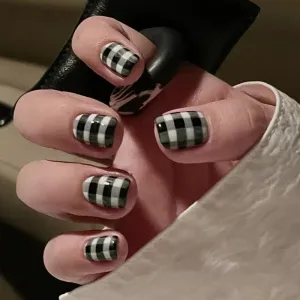 Square Black & white checkerboard grid