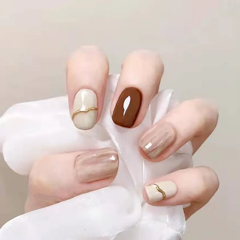 Square nude tinged with white coffee