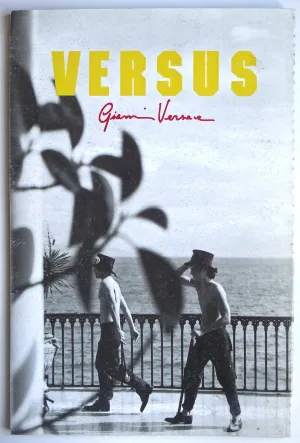 Versus Gianni Versace Collezione Primavera Estate 1995 no 10