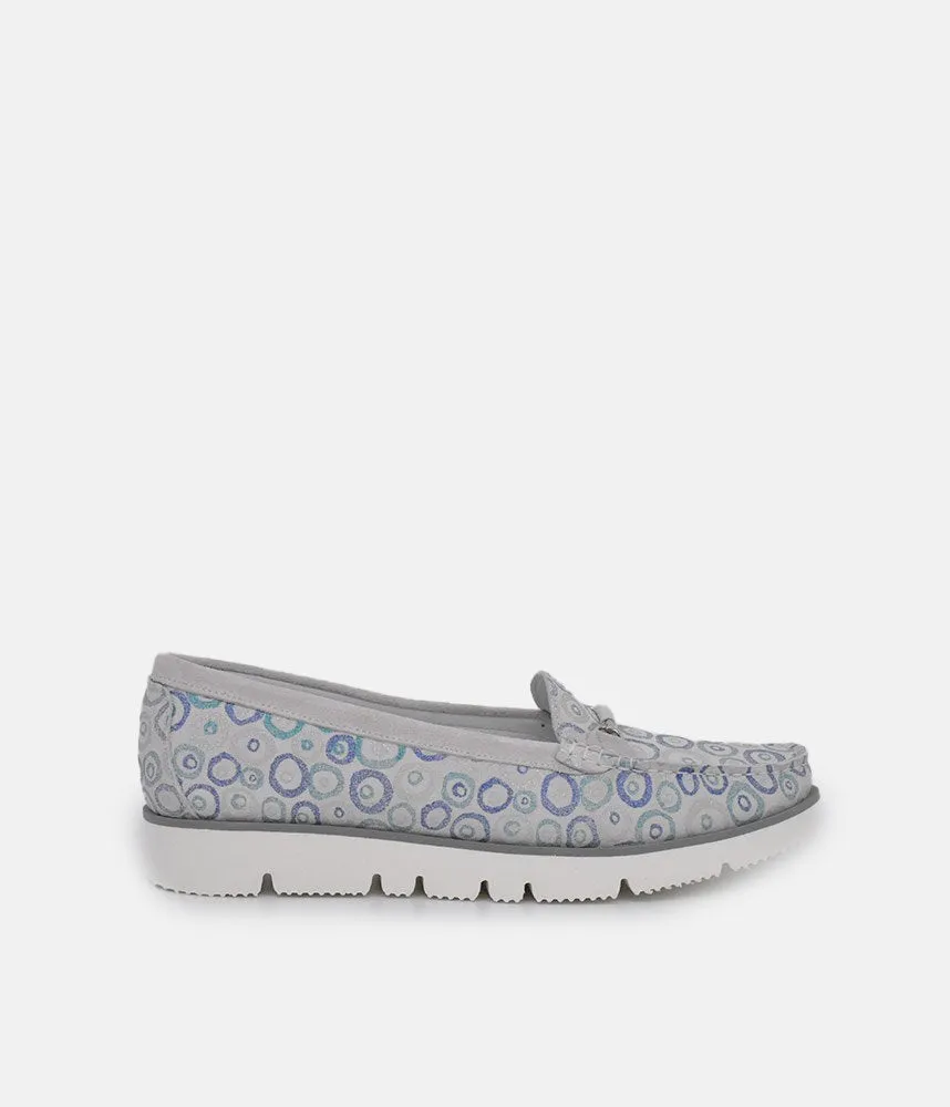 Vittoria Mengoni Gorgeous Grey Circle Loafers