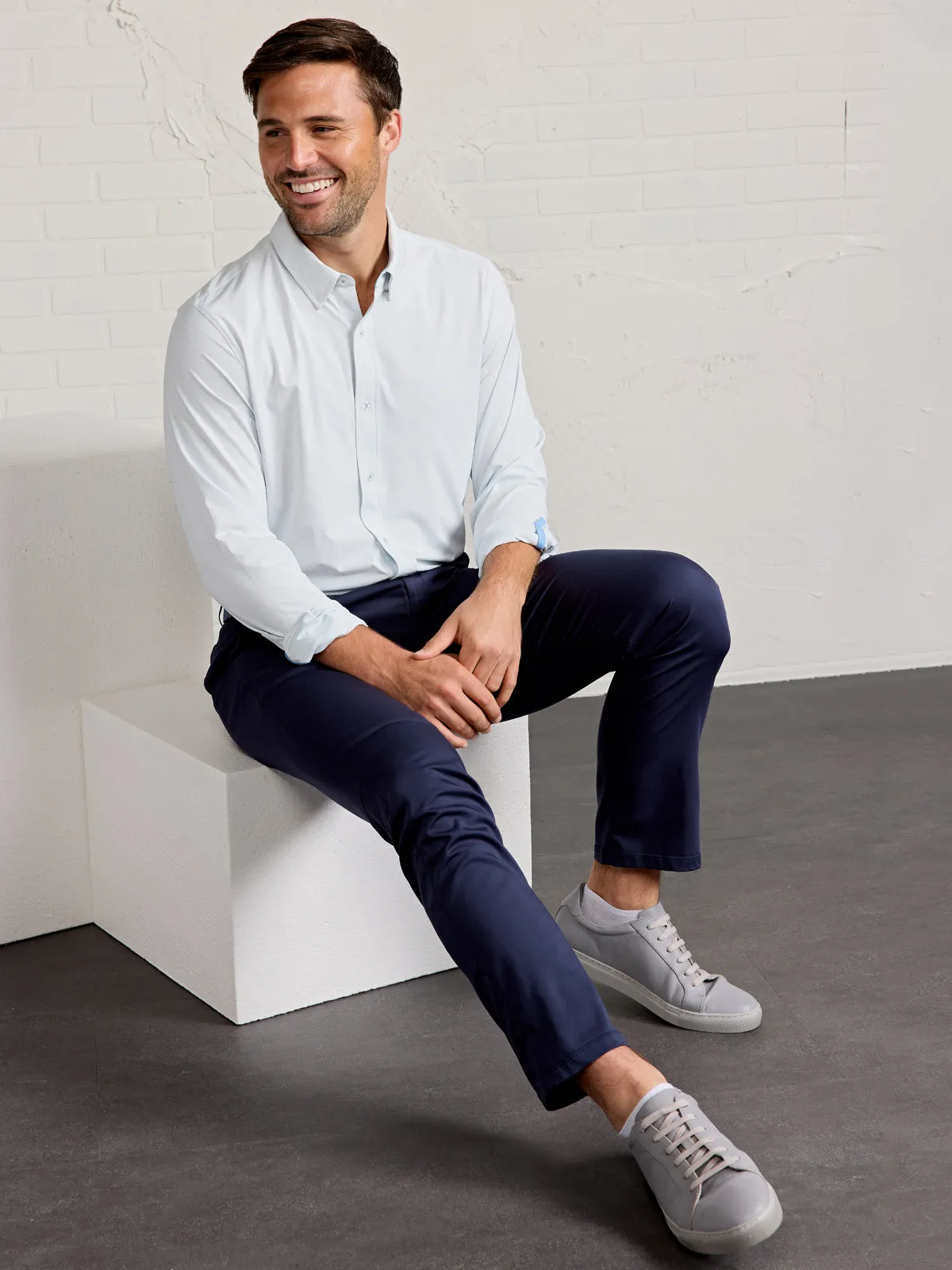 Wayfarer Tailored Fit Performance Button Down