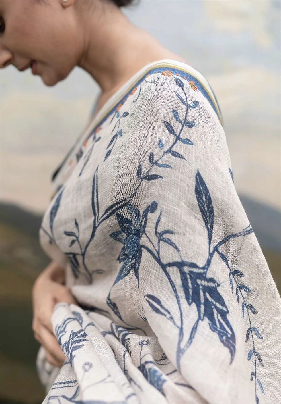 Yam   I   Lunigiana Indonesian Batik Saree SAREE Blouse Not Included LINEN WHITE & BLUE An Indian Summer YAMSR13