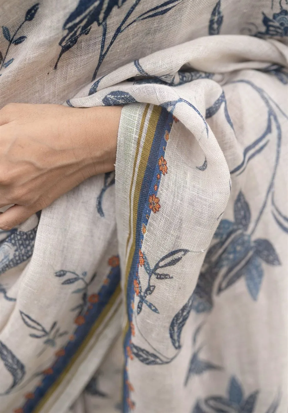 Yam   I   Lunigiana Indonesian Batik Saree SAREE Blouse Not Included LINEN WHITE & BLUE An Indian Summer YAMSR13